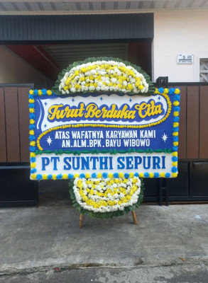 Papan Bunga Duka di Lolomatua