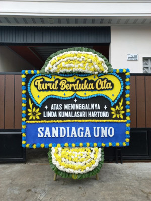 Papan Bunga Duka di Lolomatua